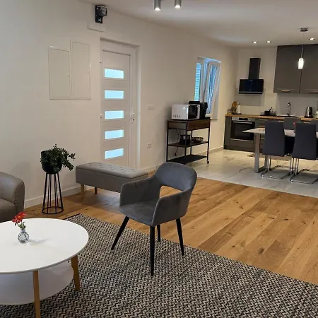 Elegant City Retreat