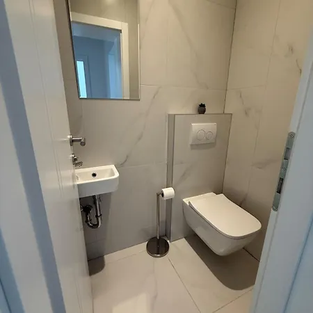 Elegant City Retreat Apartamento Zadar