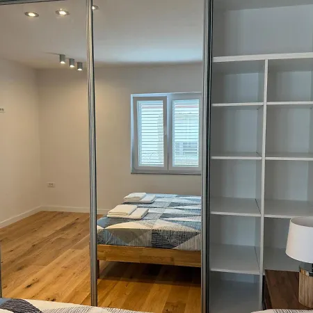 Apartamento Elegant City Retreat Zadar